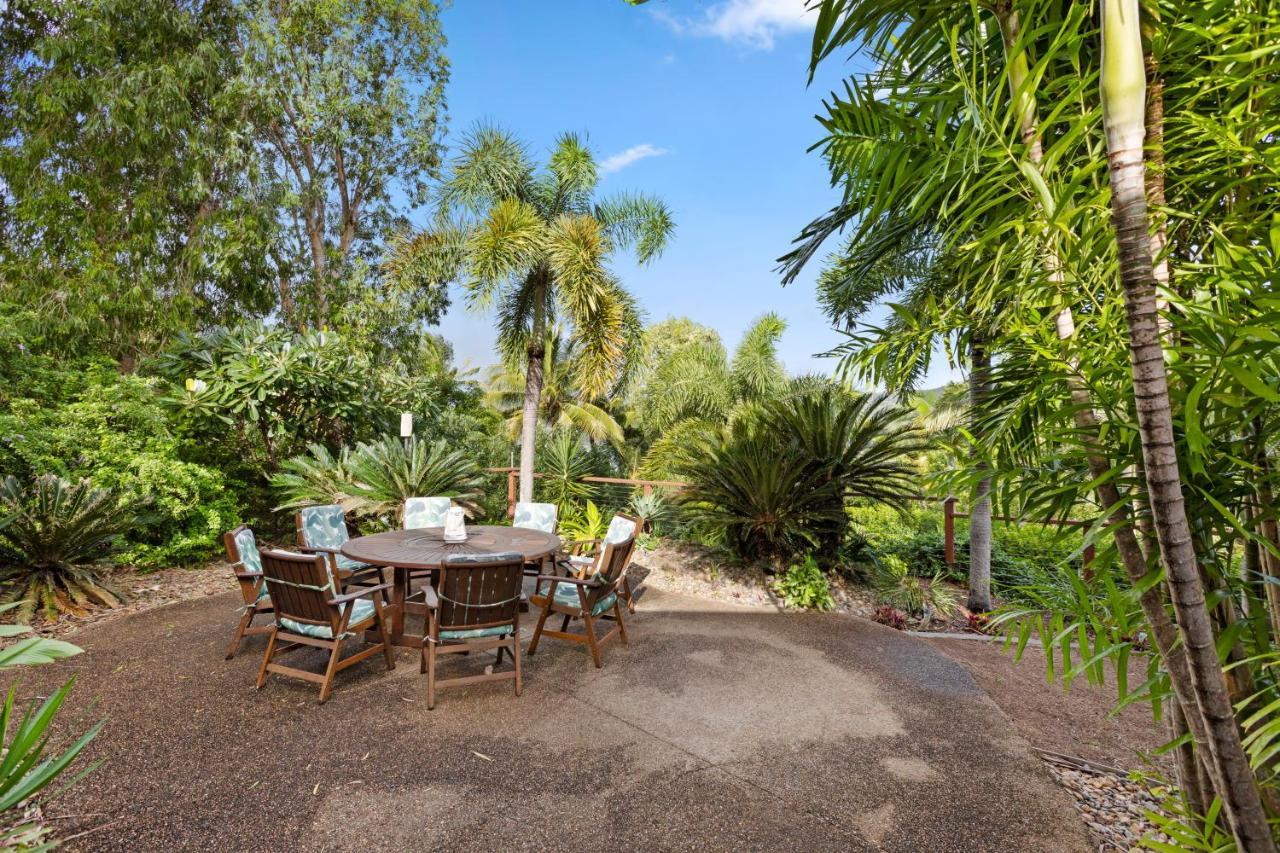 The Palms On Hamilton Island Villa Exterior photo